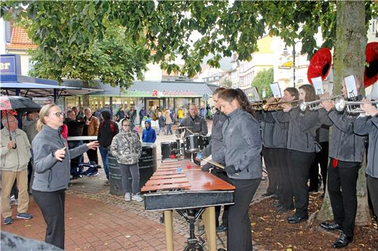 Auch Power-Brass aus Sudmerberg sind – wie hier beim Kastanienfest 2019 – am 1. Oktober wieder mit von der Partie. Foto: GZ-Archiv