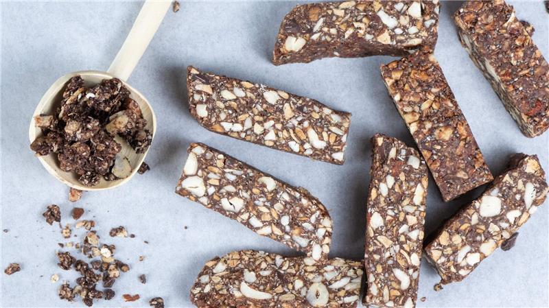 Auch Produkte, die gesund erscheinen, können zu viel Zucker in sich tragen. (Symbolbild)