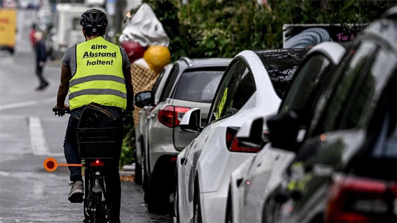 Auch Radfahrer räumen zunehmend aggressives Verhalten im Straßenverkehr ein. (Archivbild)