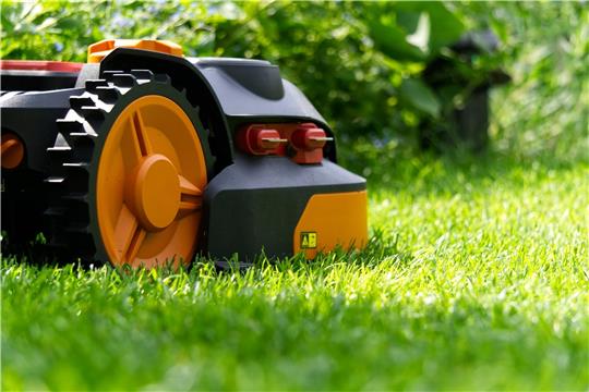 Auch Rasenroboter sind nur Menschen... und können sich mal verlaufen.  Symbolfoto: Pixabay/Distelrath