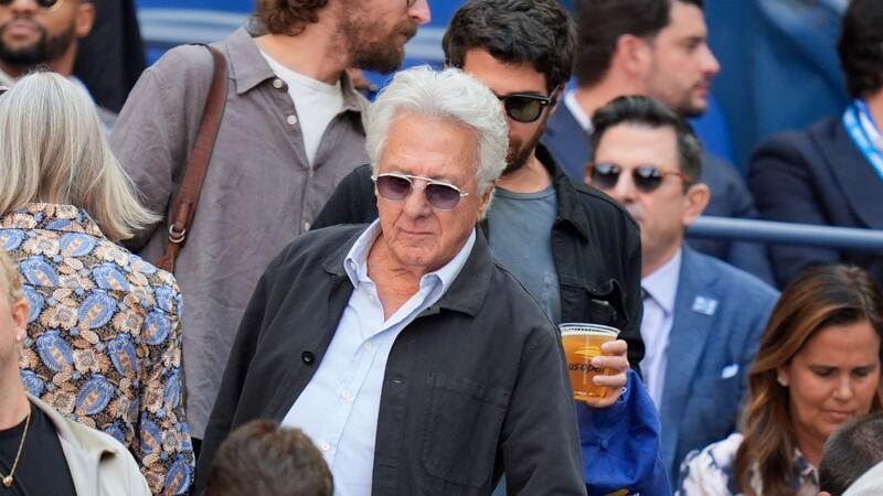 Swift hofft vergeblich: Sinner feiert US-Open-Titel Auch Schauspieler Dustin Hoffman ließ sich das Finale nicht entgehen.