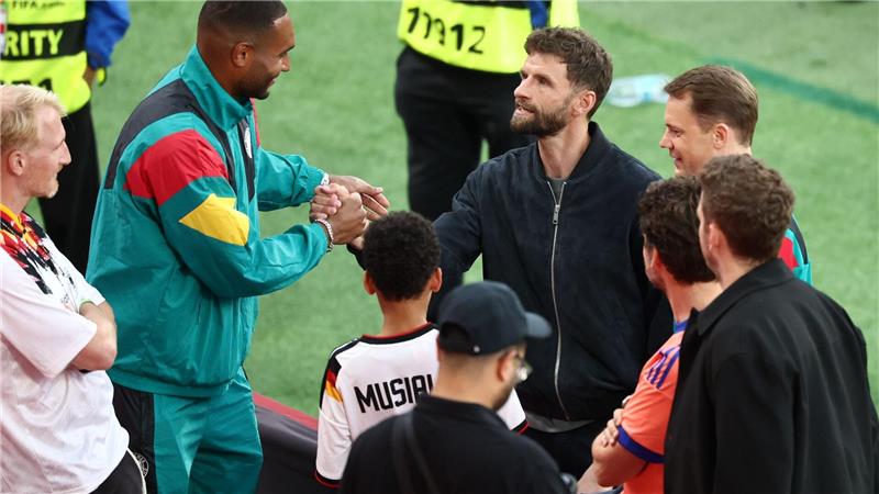 Gruppensieg im Flug und Sommermärchen-Vibes für Nagelsmann Auch TV-Experte Thomas Müller feierte nach dem Sieg in Toronto mit.