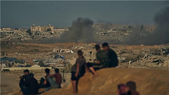 Auch am Montag setzte Israel arabischen Berichten zufolge Angriffe auf den Gazastreifen fort. (Archivbild)