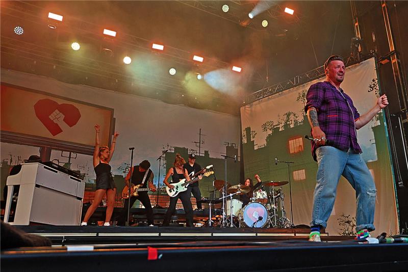 Auch am Samstag füllt sich die Kaiserpfalzwiese: Ben Zucker gibt ein Konzert.