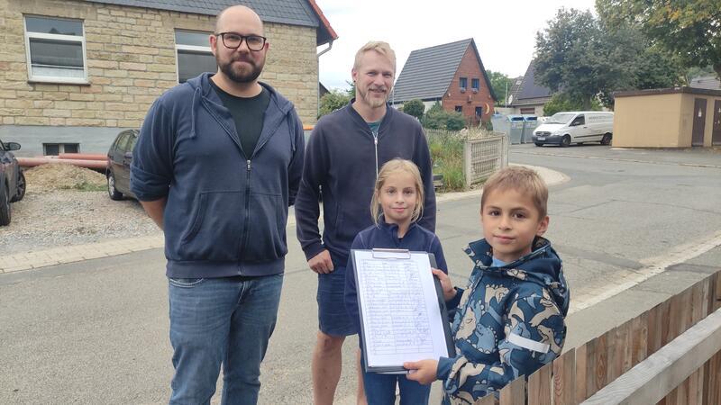 Schulbus-Frust in Heimerode: Einwohner starten Unterschriftenaktion Auch am Wochenende werden Heimeröder Eltern und Kinder noch unterwegs sein, um Unterschriften zu sammeln.