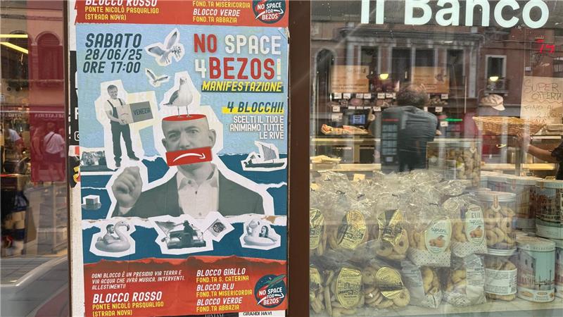 Amazon-Gründer Bezos und Braut zu Hochzeit eingetroffen Auch an anderen Stellen wird gegen die Hochzeit protestiert.