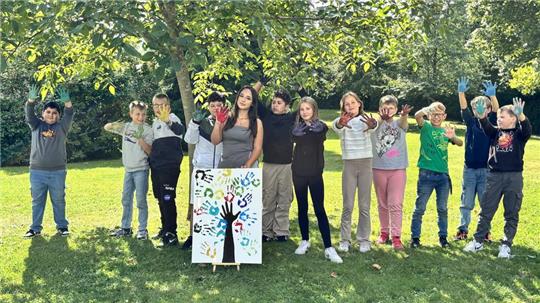 Auch an der Oberschule Langelsheim beschäftigen sich Schüler und Lehrer intensiv mit dem Thema soziale Medien, deren Gefahren, aber auch dem Nutzen daraus. Zwei Arbeitsgemeinschaften haben unter anderem ein Video zum Thema Kinderrechte erstellt.