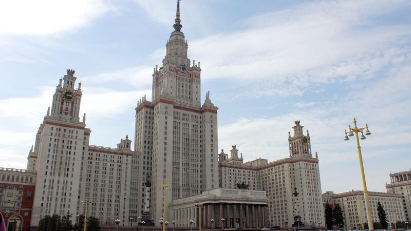Auch an der weltberühmten Lomonossow-Universität sehen sich Dozenten und Studierende im Zuge des russischen Angriffskrieges gegen die Ukraine Repressionen ausgesetzt. (Archivbild)