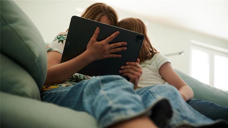 Auch auf einem Tablet lässt es sich gut vorlesen.