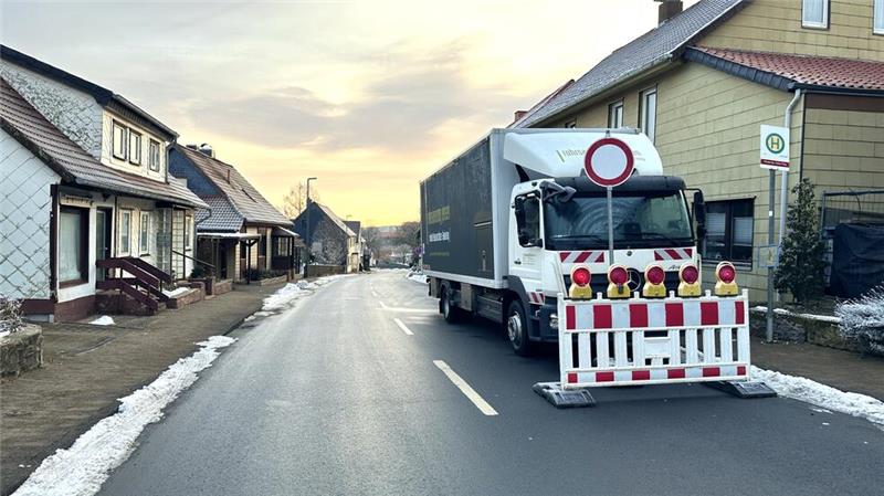 Wie lange dauern Bad Harzburgs Straßensperrungen eigentlich noch? Auch aus Richtung Schlewecke ist in Westerode kein Durchkommen.