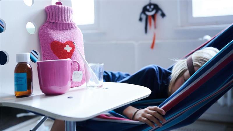 Auch bei Kindern und Jugendlichen kann das Bakterium Mycoplasma pneumoniae eine Lungenentzündung verursachen. (Symbolbild)
