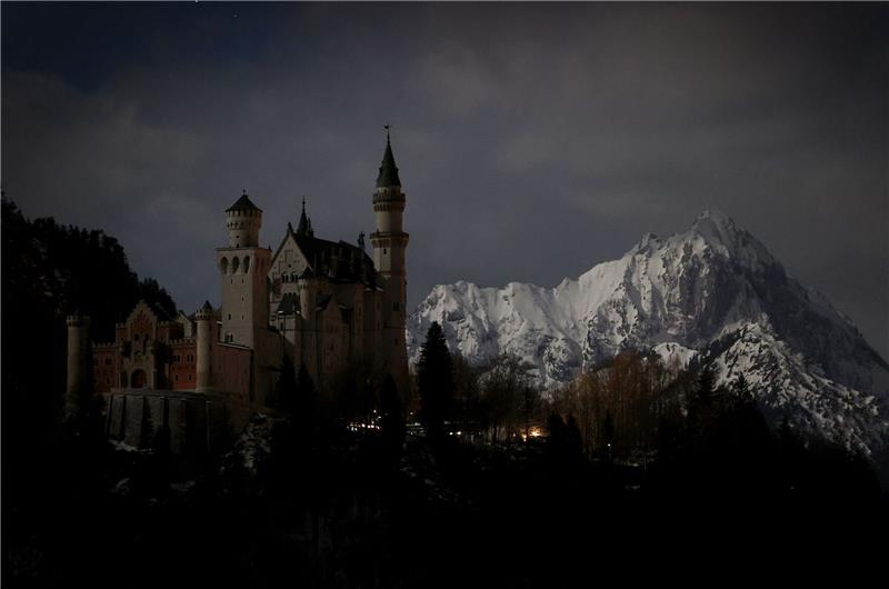 „Earth Hour” am Samstag: Licht aus für den Klimaschutz Auch das Schloss Neuschwanstein nimmt an der «Earth Hour» teil.
