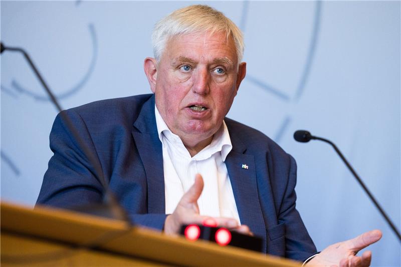 CDU will Bürgergeld radikal umbauen – breite Ablehnung Auch der CDU-Arbeitnehmerflügel-Chef Karl-Josef Laumann spricht sich für die Verschärfung des Bürgergelds aus.