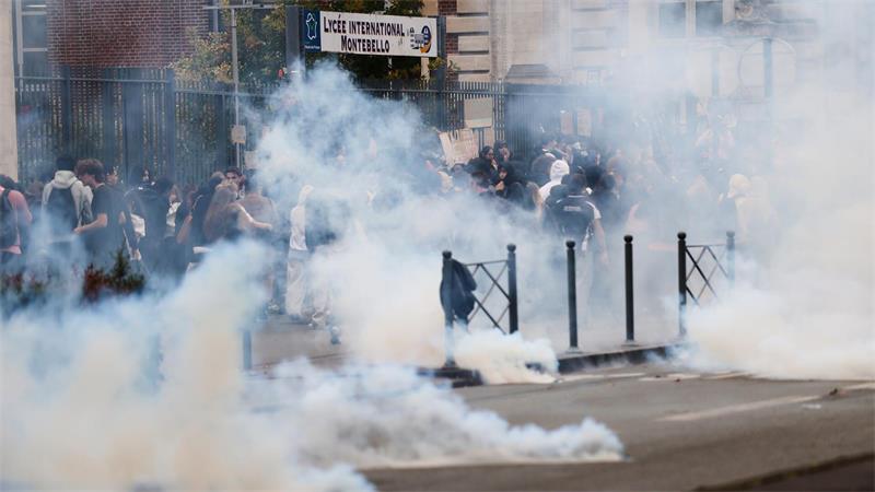 Auch der Einsatz der Polizei bei den Protesten an französischen Schulen steht in der Kritik, es war die Rede von Fällen von Polizeigewalt.
