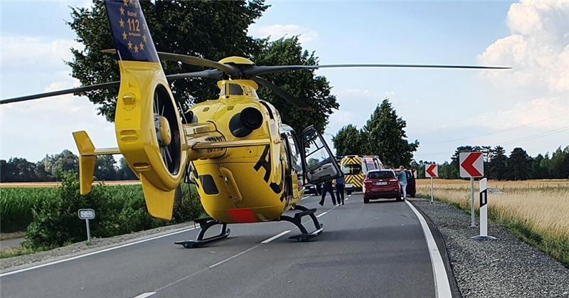 Langelsheimerin aus Cabrio geschleudert Auch der Rettungshubschrauber war im Einsatz. Foto: Polizei