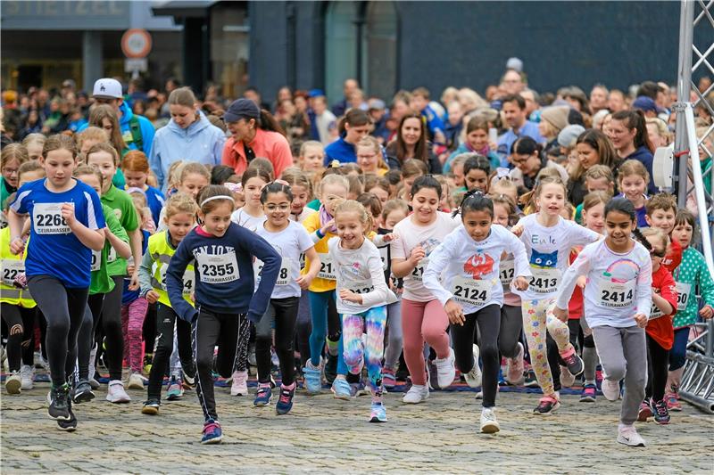 Sportkalender 2024: Wieder jede Menge los im Harz Auch die Kleinen haben wie hier im vergangenen Jahr Spaß beim Altstadtlauf des MTV Goslar. Foto: GZ-Archiv