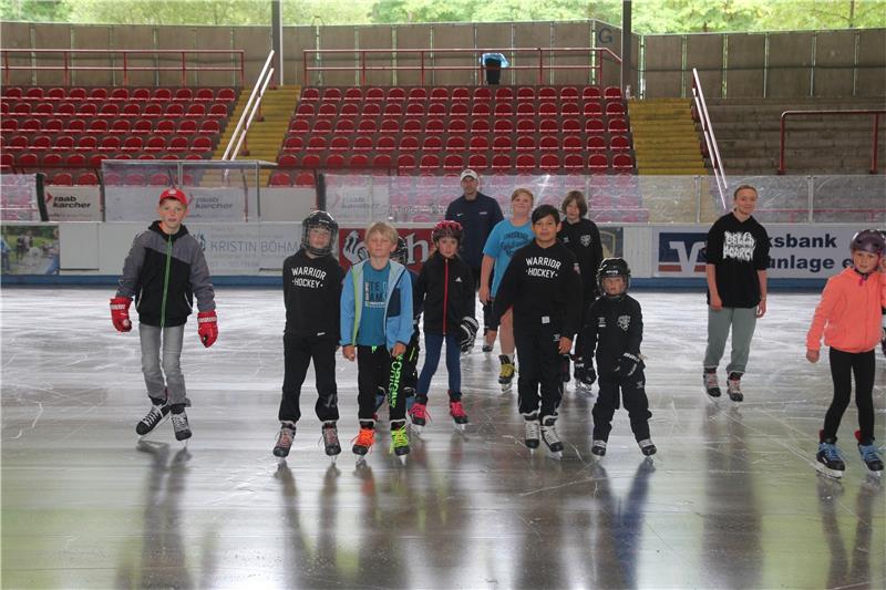 Die Braunlager laufen wieder auf dem Eis Auch die Öffnung des Eisstadions im Winter ist in Gefahr. Archivfoto: Eggers