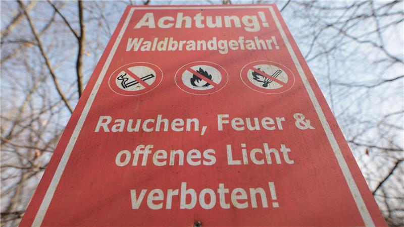 Trockenperiode in Deutschland - was sind die Folgen? Auch die Waldbrandgefahr steigt durch die Trockenperiode. (Archivbild)