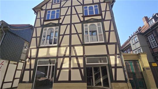 Auch diese Immobilie, in der früher ein Brautmodengeschäft beheimatet war, konnte nicht vermietet werden.