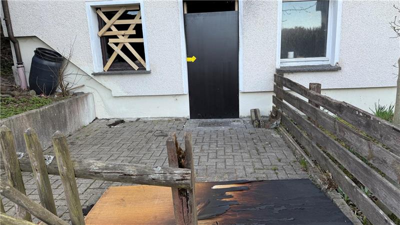 Auch drei Wochen nach dem Brand sind die Spuren am Ort des Geschehens nicht zu übersehen. Mittlerweile sind die Ermittlungen der Polizei abgeschlossen.