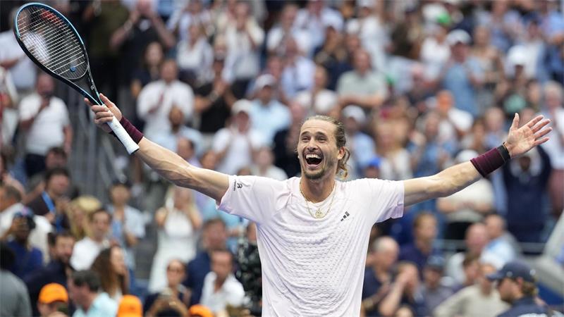 Auch durch den Triumph bei den US Open kam Alexander Zverev seinem Ziel von der Nummer eins näher. (Archivbild)