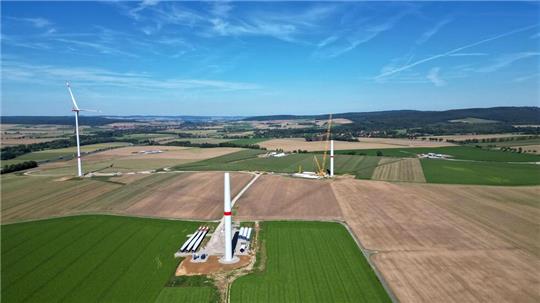 Auch im Landkreis Goslar soll die Windenergie, wie hier im Raum Seesen, ausgebaut werden, allerdings weniger stark als anderswo.