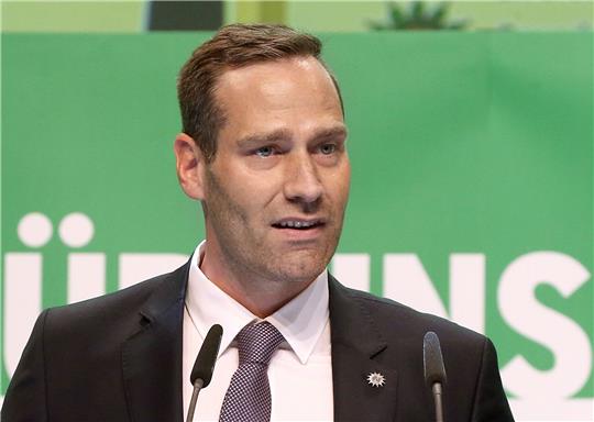 «Auch in Deutschland nimmt die Ablehnung der Demokratie, des Staates und staatlicher Autorität zu», sagt der Bundesvorsitzende der Gewerkschaft der Polizei (GdP), Jochen Kopelke.