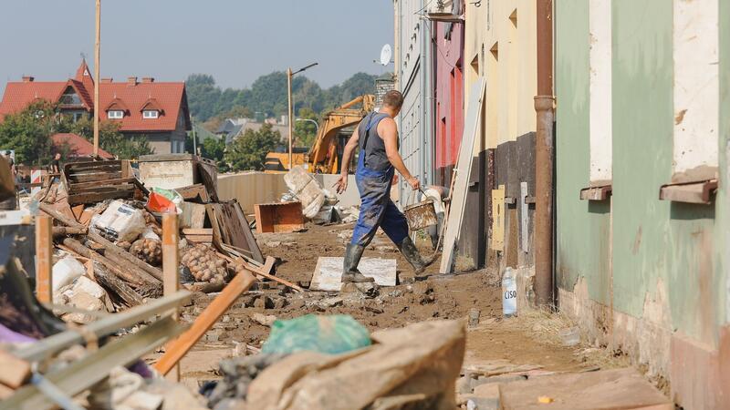 Auch in Polen beginnt das große Aufräumen nach den Überschwemmungen.