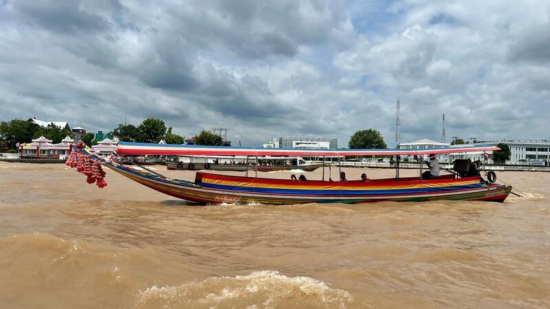 Schwere Flut in Vietnam und Thailand nach Taifun: viele Tote Auch in der Hauptstadt Bangkok rechnen die Behörden mit einem baldigen Überlaufen des mächtigen Chao Phraya, dessen Pegelstände ständig steigen.