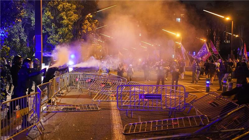 Streiks und Demos in Spanien gegen Israel wegen Gaza Auch in der Nähe des israelischen Konsulats in Barcelona kam es zu Unruhen.