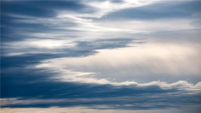 Auch in der kommenden Woche sieht der Himmel über Niedersachsen dunkel aus. (Symbolbild)
