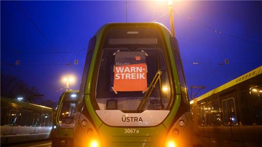 Auch in der nächsten Woche soll ein Warnstreik im öffentlichen Dienst den Nahverkehr lahmlegen.