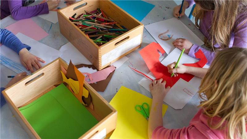 Auch nachmittags in der Schule: Ab Herbst haben Erstklässler einen Anspruch auf Ganztagsbetreuung. (Symbolbild)