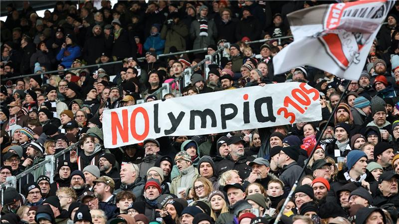 Auch unter den Fans des FC St. Pauli sind Gegner einer Hamburger Olympia-Bewerbung. (Archivbild) 