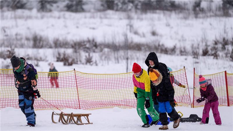 Viele Wintersportler im Harz unterwegs Auch viele Rodler waren unterwegs.