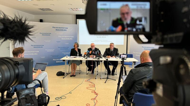 Angriff auf EM-Party in Wolmirstedt: Motiv weiter unklar Auch zwei Tage nach dem Angriff eines 27-Jährigen auf einer private EM-Party in Wolmirstedt in Sachsen-Anhalt ist das Motiv des Täters weiter unklar.