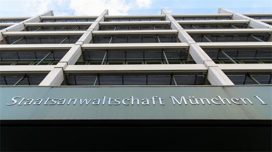 Auf Antrag der Staatsanwaltschaft München sind in Rumänien Verdächtige festgenommen worden, die in Deutschland einen Menschen zu einer Nierenspende gezwungen haben sollen.