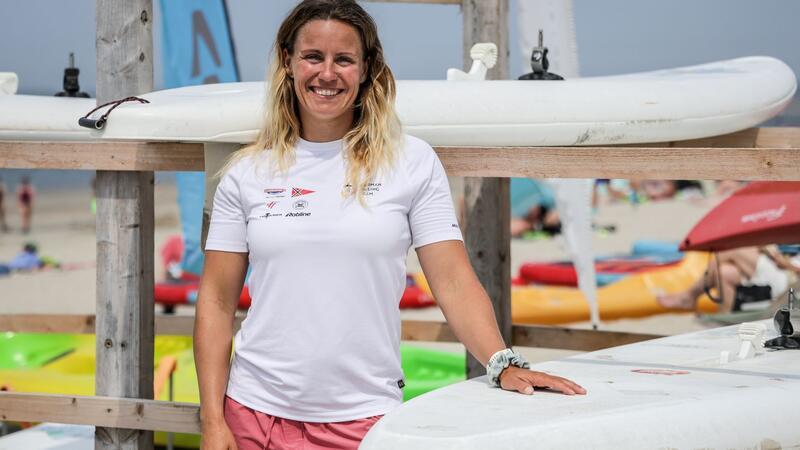 Kitesurferin Leonie Meyer peilt Top-Platz bei Olympia an Auf Baltrum hat Leonie Meyer mit sechs Jahren Windsurfen gelernt.