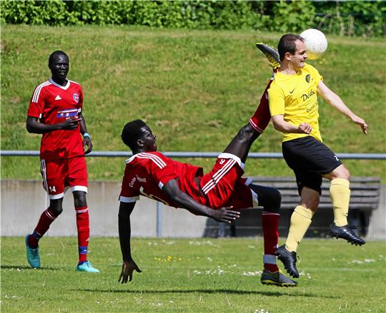 Auf Christoph Kurs (re.) und den SV Rammelsberg wartet ein wichtiges Duell im Kampf gegen den Abstieg. Zu Gast am Trebnitzer Platz ist der TSV Lochtum. Foto: Epping