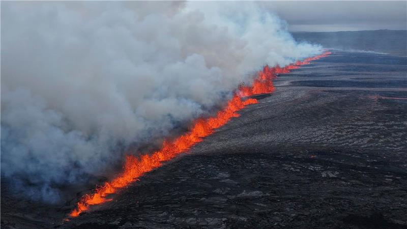 Erneuter Vulkanausbruch auf Island Auf Island hat sich erneut die Erde aufgetan.