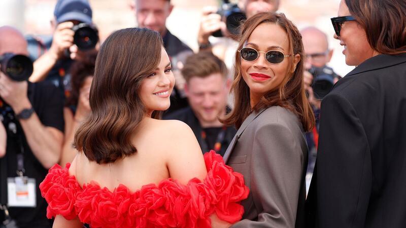 „The Life of Chuck“ gewinnt beim Filmfest in Toronto Auf Platz zwei: Der Film „Emilia Perez“ mit Selena Gomez und Zoe Saldana.