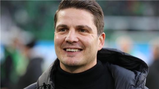 Auf Stürmersuche: Wolfsburgs Sportdirektor Pirmin Schwegler.
