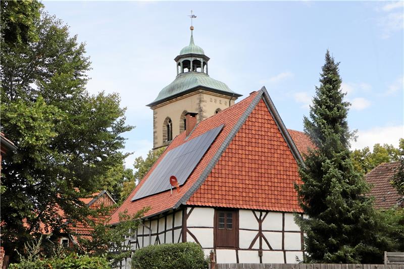 Solaranlagen in Hornburger Altstadt jetzt erlaubt Auf dem Dach der Wasserstraße 1 ist eine Photovoltaikanlage montiert. Dies erlauben jetzt die Bauvorschriften in der Stadt Hornburg trotz Denkmalschutz. Foto: Gereke