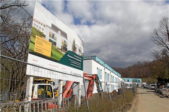 Auf dem Eckgrundstück Ilsenburger Straße/Ilsenburger Stieg errichtet die Firma Carestone ein Pflegezentrum, das vom Berliner Unternehmer Mirabelle Care betrieben wird. Mirabelle Care betreibt bundesweit zehn Einrichtungen und setzt nach eigenen Angaben vor allem auf Neubau-Projekte, in denen eine digitale Infrastruktur für alle Bewohner zum Konzept gehört. Foto: Nachtweyh