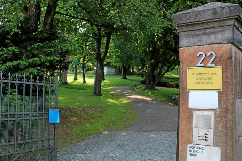 An der Burgstraße 22 ist ein Seniorenheim geplant Auf dem Gelände der Burgstraße 22 ist eine Seniorenwohnanlage geplant. Der Park dahinter soll nach Wunsch der Bad Harzburger Politik auf jeden Fall erhalten bleiben.  Foto: Steigleder