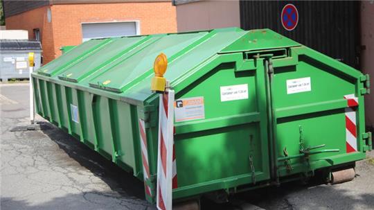 Auf dem Gelände des Bauhofs in der Schulstraße steht der Abfallcontainer zur Entsorgung von Grünschnitt und Kompost.