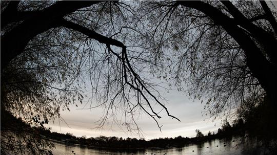 Auf dem Grund des Göttinger Kiessees soll alte Munition liegen. (Archivbild)