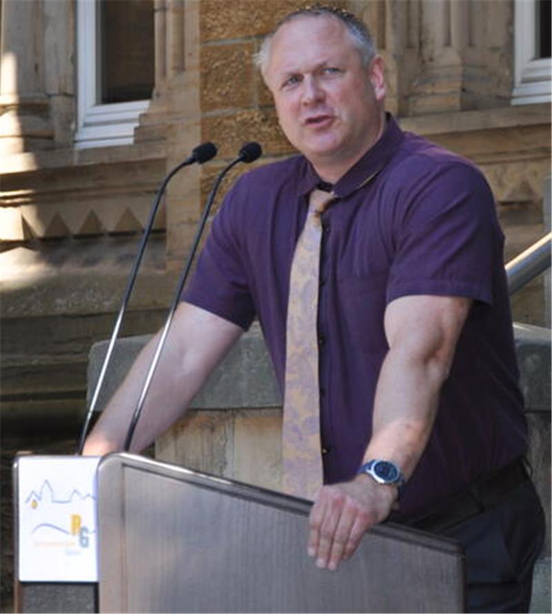 CvD-Wechsel: Ritzke springt ein – wer folgt auf Ehrenberg? Auf dem Sprung nach Wolfenbüttel? RG-Vize Michael Kwasniok wird als neuer Chef an der Großen Schule gehandelt.