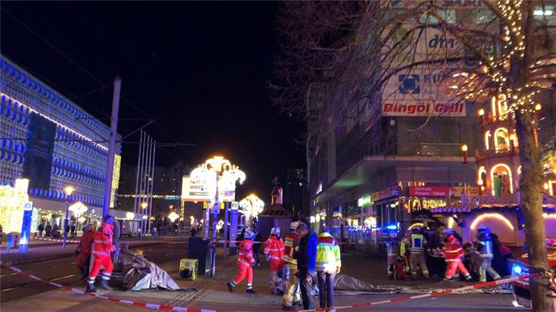 Auf dem Weihnachtsmarkt in Magdeburg ist ein Autofahrer in eine Menschengruppe gefahren.