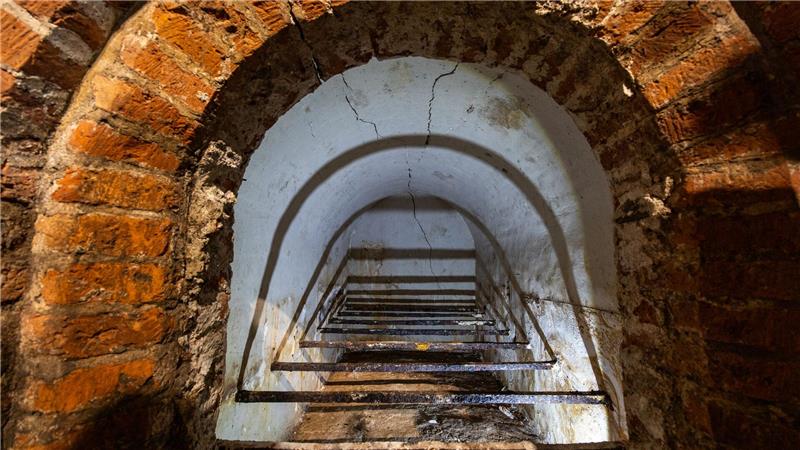 Auf den Kanteisen standen insgesamt fünf Särge. 